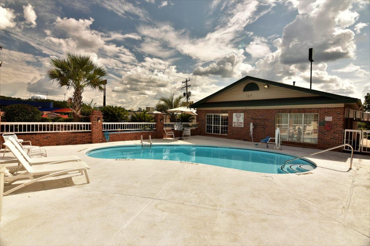 Suburban Studios Columbia - Harbison Extérieur photo