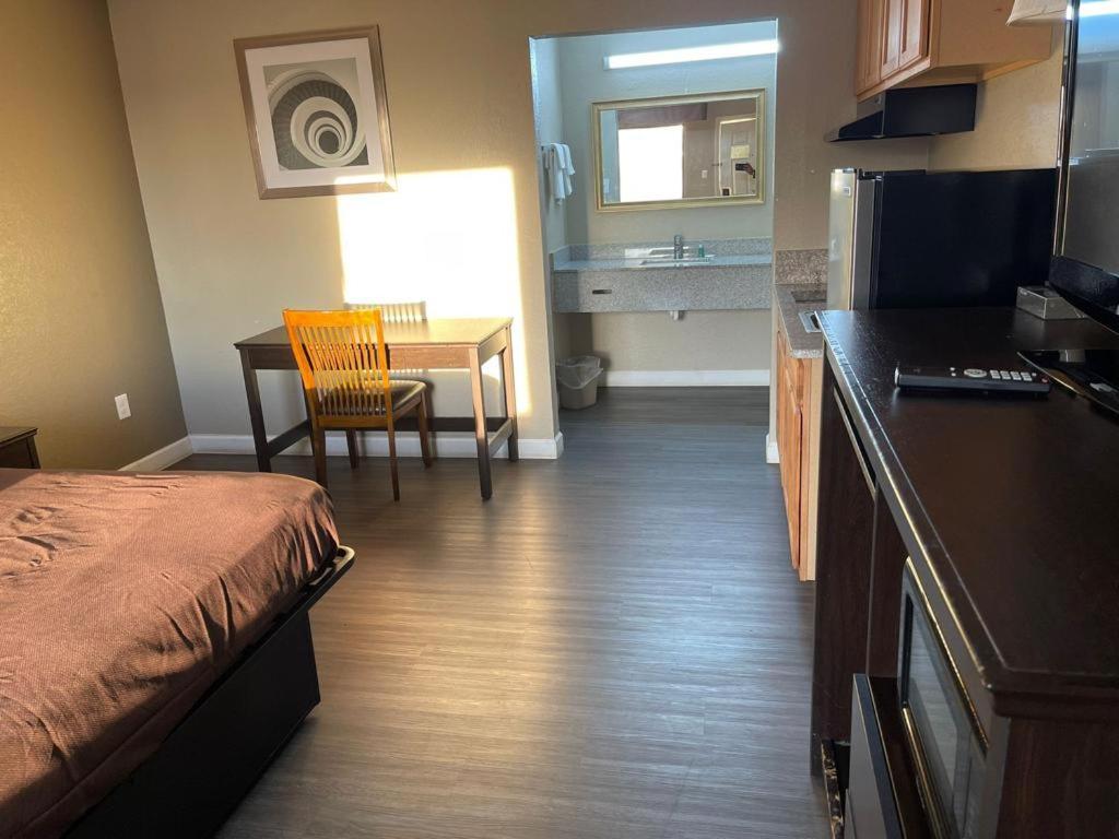 Suburban Studios Columbia - Harbison Extérieur photo